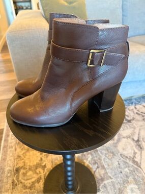 Vionic Ankle Boots Womens Size 9.5 Alison Brown Leather Buckle Block Heel Bootie
